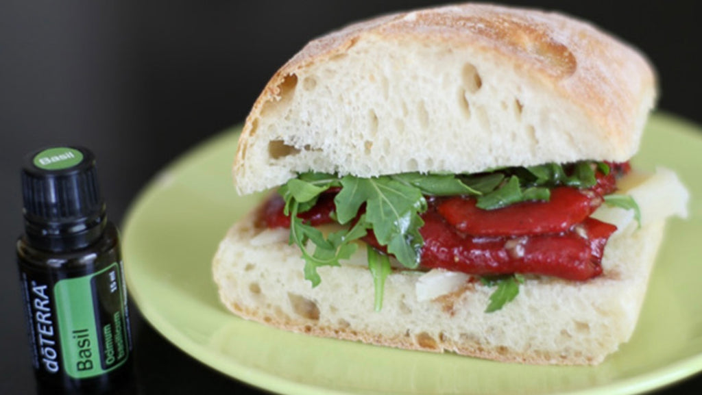 Leckeres Sandwich mit roter Paprika und Manchego